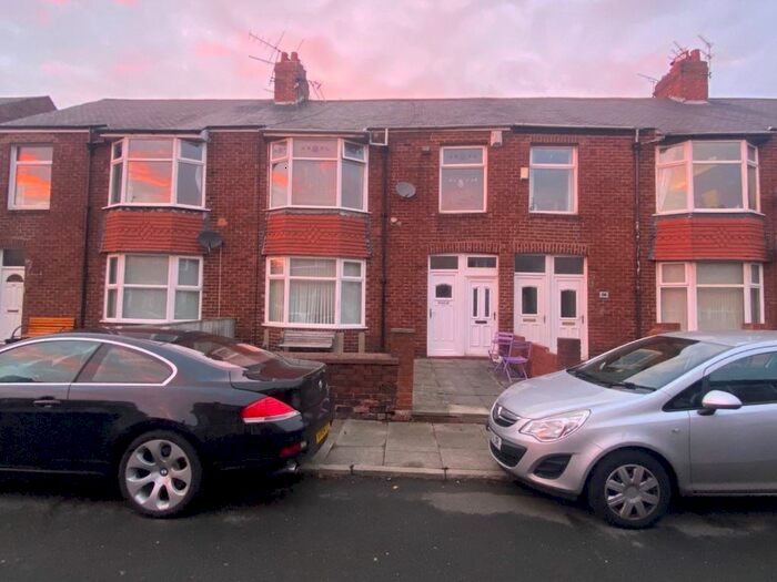 2 Bedroom Flat To Rent In Salisbury Avenue, North Shields NE29