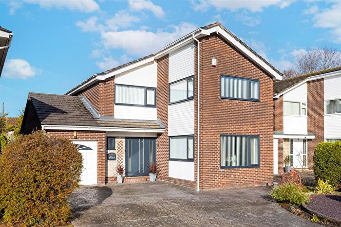 4 Bedroom Detached House For Sale In Arran Close, Woolstanwood, CW2