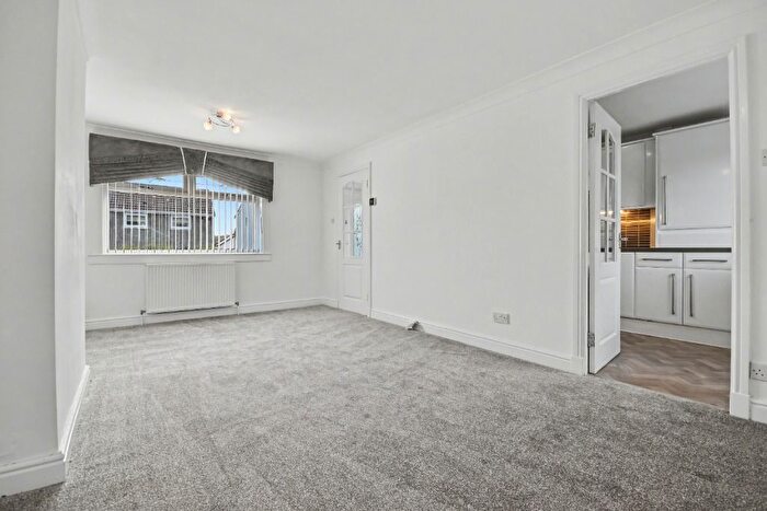 2 Bedroom Semi-Detached House For Sale In Arran Avenue, Inverclyde, Port Glasgow, PA14