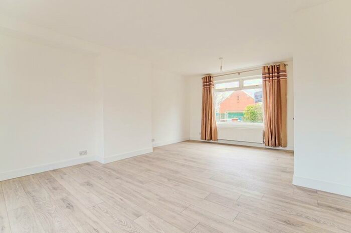 3 Bedroom Semi-Detached House To Rent In Embleton Road, Southmead, Bristol, BS10