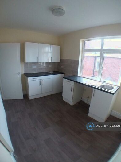 2 Bedroom Flat To Rent In Victoria Road, Gateshead, NE8