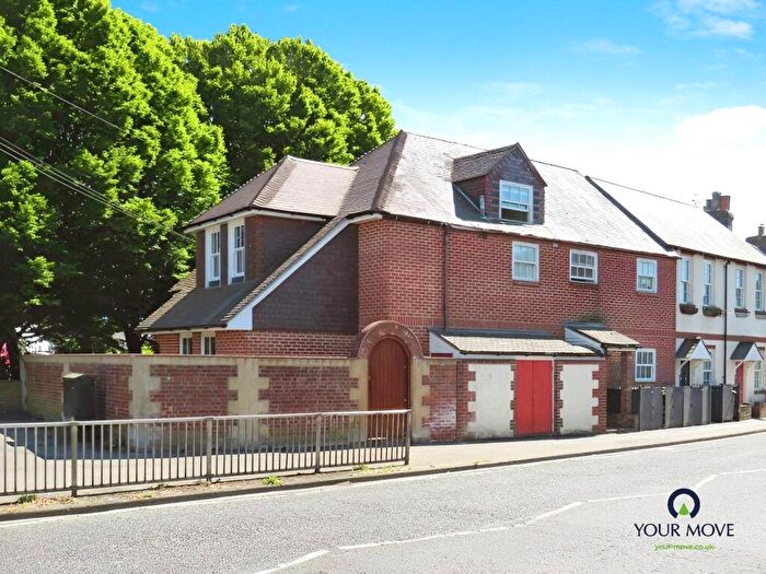 Flat To Rent In St. Pancras, Chichester, West Sussex, PO19