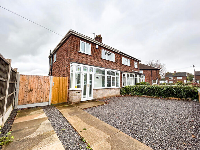 3 Bedroom Semi-Detached House For Sale In Westerdale Road, Scunthorpe, DN16