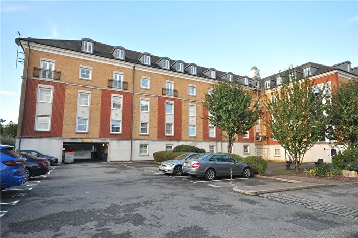 2 Bedroom Flat To Rent In High Road, London, N12