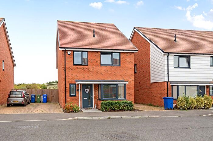 4 Bedroom Detached House For Sale In Nova Avenue, Faversham, ME13