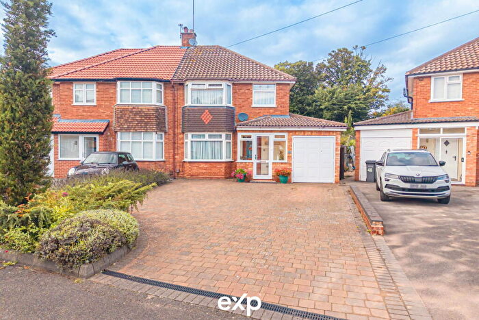 3 Bedroom Semi-Detached House For Sale In Rowlands Crescent, Solihull, B91