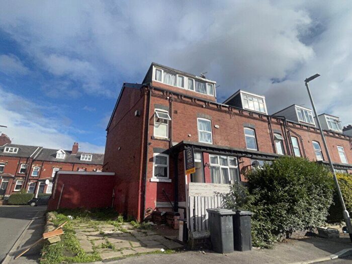 3 Bedroom End Of Terrace House For Sale In Seaforth Grove, Leeds, LS9