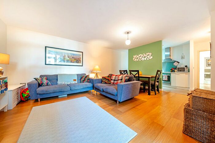 2 Bedroom Flat For Sale In Union Park, Greenwich, SE10