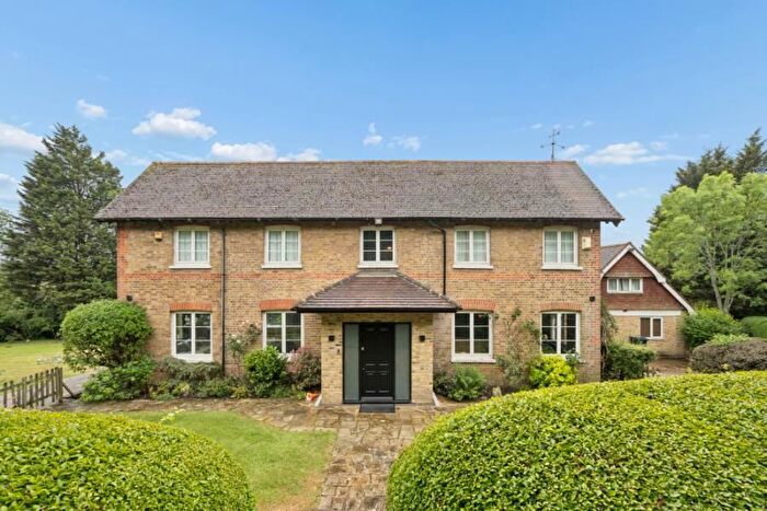 4 Bedroom Detached House To Rent In London Road, Rickamansworth, WD3