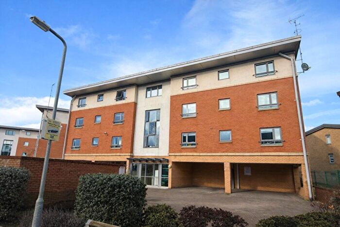 2 Bedroom Apartment For Sale In West Cotton Close, Northampton, NN4