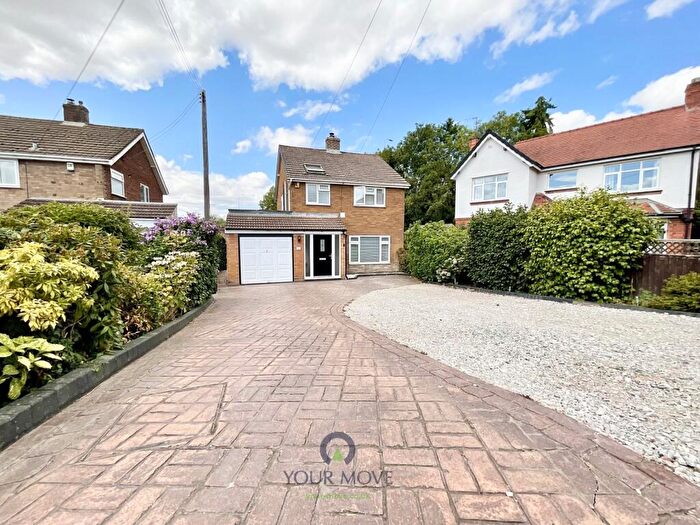 3 Bedroom Detached House For Sale In Wildmoor Lane, Catshill, Bromsgrove, Worcestershire, B61