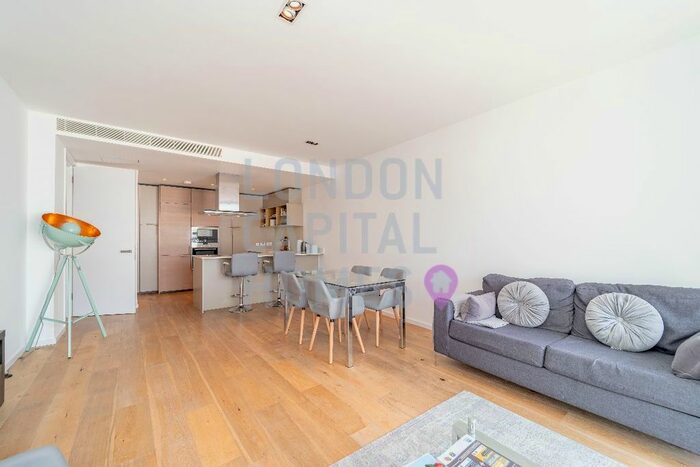 3 Bedroom Flat To Rent In York Way, London, N1C