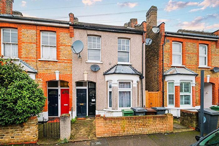 2 Bedroom Flat To Rent In Bakers Avenue, Walthamstow, E17