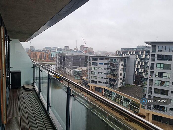 2 Bedroom Flat To Rent In Chadwick Street, Hunslet, Leeds, LS10