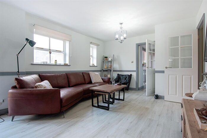 4 Bedroom Detached House For Sale In Park Mews, Wellingborough, NN8