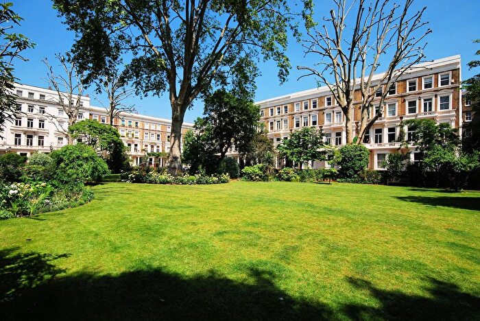 1 Bedroom Flat To Rent In Earls Court Square, Earls Court, London, SW5