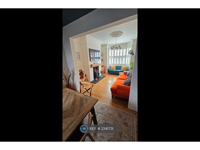 2 Bedroom Terraced House To Rent In Western Road, Milton Keynes, MK12