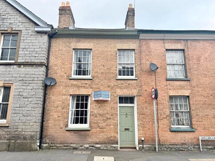 3 Bedroom Terraced House For Sale In Wellbrook Street, Tiverton, EX16