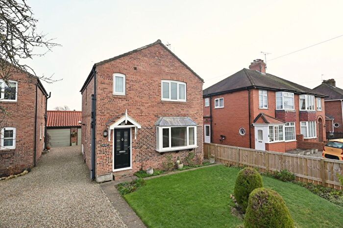 3 Bedroom Detached House To Rent In Bishopton Lane, Ripon, HG4