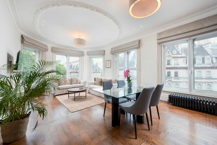1 Bedroom Flat To Rent In Grosvenor Gardens (), London, SW1W