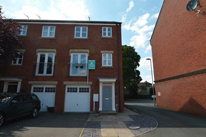 4 Bedroom End Of Terrace House For Sale In Cheal Close, Shardlow, Derby, DE72