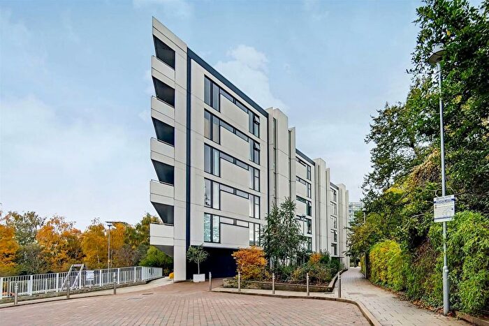 1 Bedroom Flat To Rent In Colonial Drive, Chiswick, W4