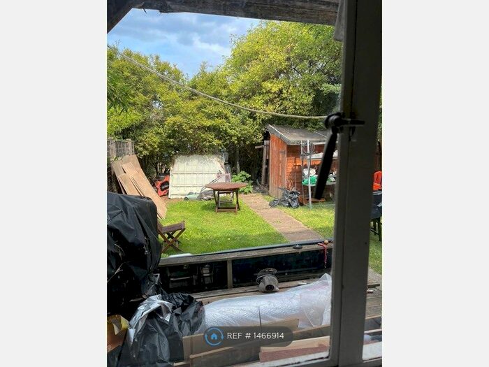 Studio To Rent In Hermon Grove, Hayes, UB3