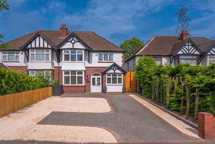 4 Bedroom Semi Detached House For Sale In Bristol Road South, Northfield, Birmingham, B31