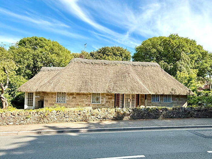 2 Bedroom Detached House For Sale In Upperbrook, Shanklin Old Village, PO37