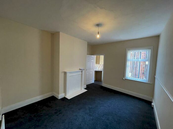 2 Bedroom Flat To Rent In Holly Avenue, Wallsend, NE28