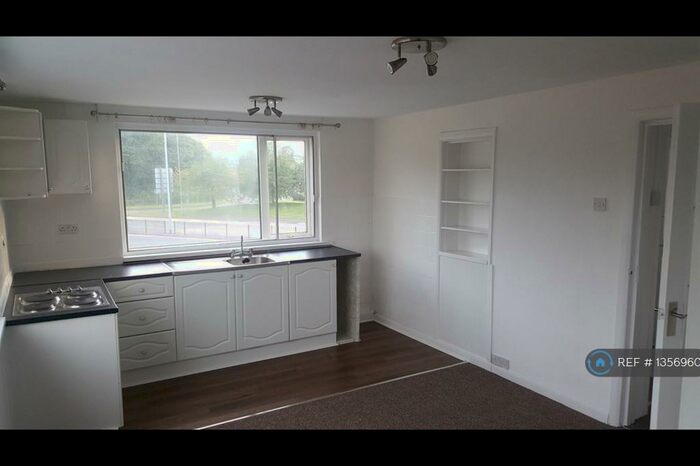 1 Bedroom Flat To Rent In Mold Road, Queensferry, Deeside, CH5
