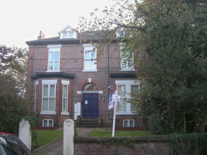 3 Bedroom Apartment To Rent In Flat, Derby Road, Manchester, M14