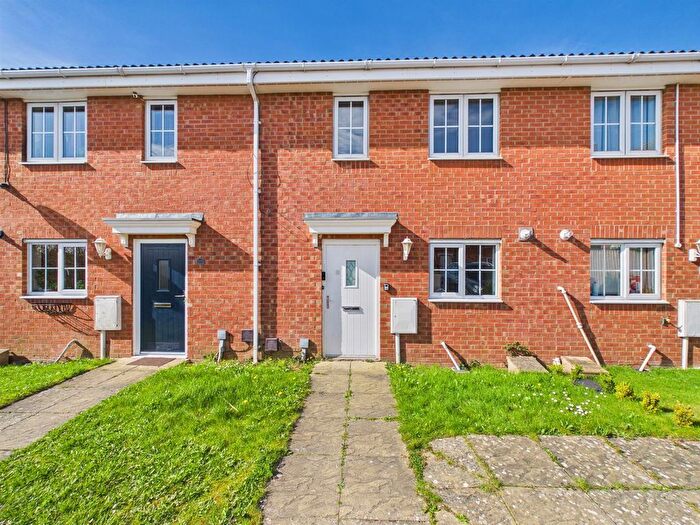 3 Bedroom Terraced House For Sale In Powys Close, Oakley Vale, NN18