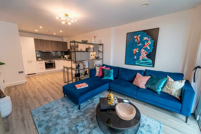 1 Bedroom Apartment For Sale In Meadow Lane, Nottingham, NG2