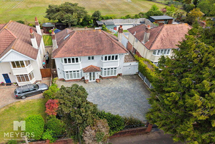 4 Bedroom Detached House For Sale In Harewood Avenue, Bournemouth, BH7