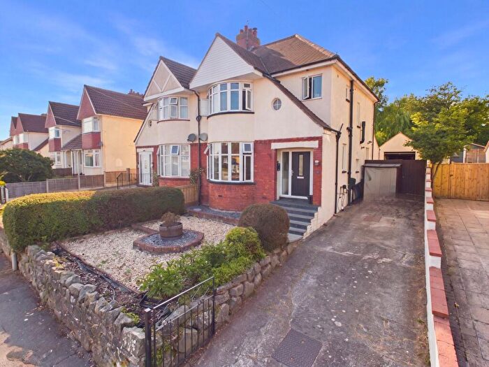 3 Bedroom Semi-Detached House For Sale In Northleigh Avenue, Milton, Weston-super-Mare, BS22