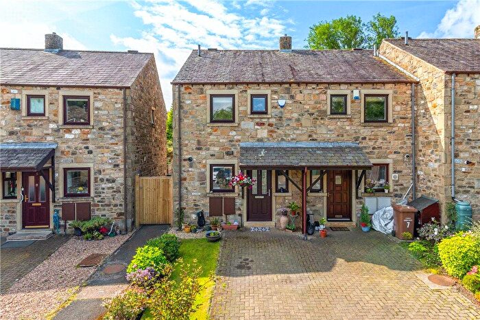 2 Bedroom End Of Terrace House For Sale In Beckside Close, Addingham, Ilkley, West Yorkshire, LS29