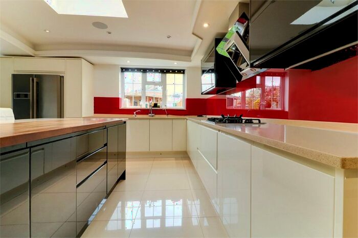 5 Bedroom Semi-Detached House To Rent In Drummond Drive, Stanmore, HA7