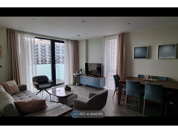 2 Bedroom Flat To Rent In Wheatstone House, London, W4