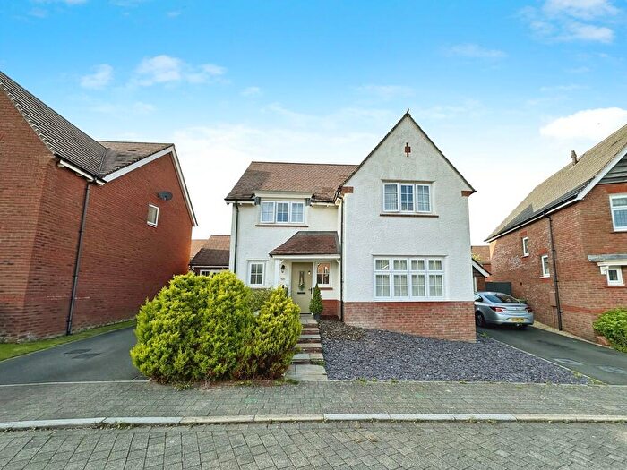 4 Bedroom Detached House For Sale In Brambling Crescent, Penallta, Hengoed, CF82