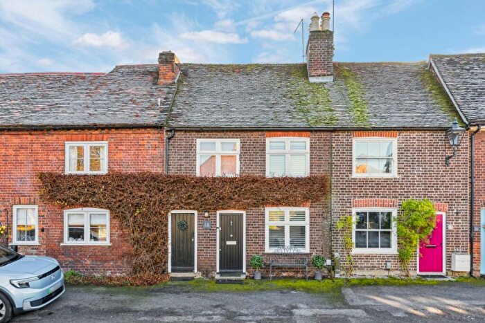 3 Bedroom Terraced House For Sale In Church End, Redbourn, AL3