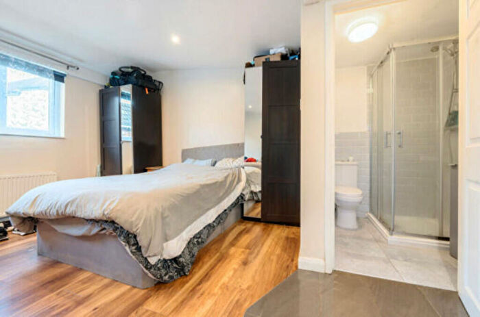 Studio To Rent In Guildford, GU2