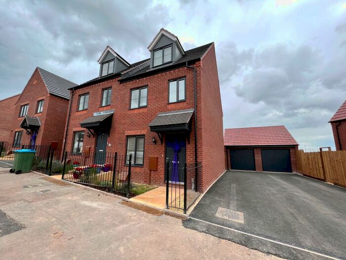 3 Bedroom Semi-Detached House To Rent In Earls Wood Drive, Coventry, CV7