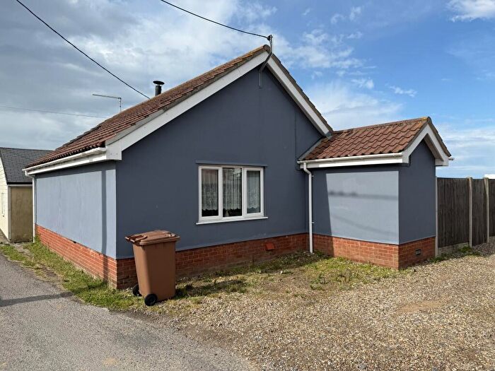 1 Bedroom Detached Bungalow For Sale In Fakes Road, Hemsby, Great Yarmouth, Norfolk, NR29