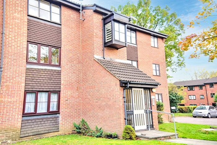 Studio To Rent In Firbank Close, Enfield, EN2