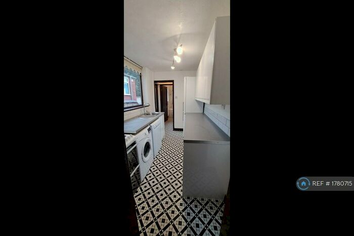 2 Bedroom Terraced House To Rent In King William Street, Stoke-On-Trent, ST6