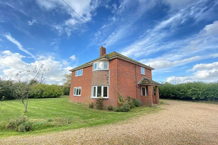 4 Bedroom Detached House To Rent In Wootton St Lawrence, Nr Basingstoke, RG23