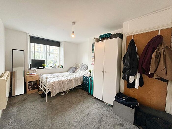 3 Bedroom Maisonette To Rent In Grand Parade, Brighton, BN2