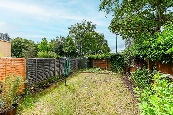 3 Bedroom Terraced House For Sale In Sparkes Close, Bromley, BR2