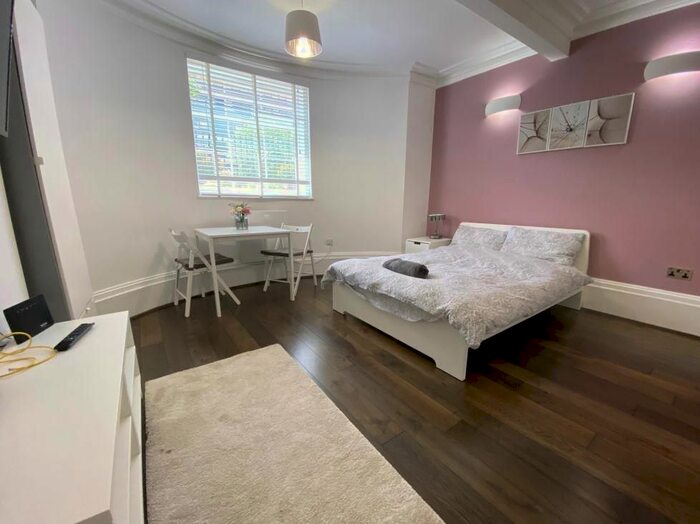 Studio To Rent In Kings Road, Reading, RG1